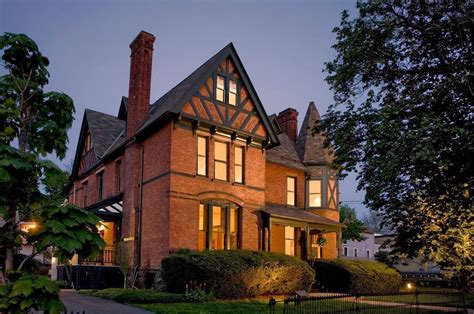 Places to Stay Near Ithaca: Hotels, Motels, and More