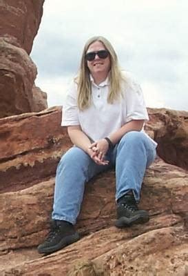 Linda Louise Wright: A Profile of the Renowned Artist