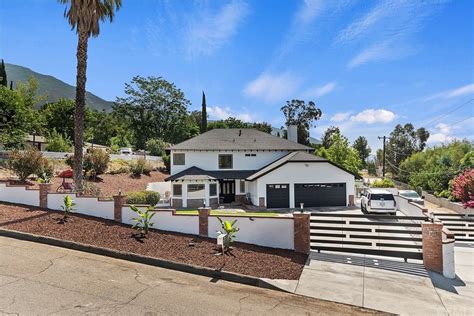 Homes for Sale in Devore Heights, CA: Discover Your Dream Abode in a Thriving Community In-Depth Market Analysis: Devore Heights Real Estate Trends Demographic Profile of Devore Heights Residents Community Involvement and Neighborhood Amenities Devore Heights: A Wise Choice for Homeownership Useful Tables for Homebuyers