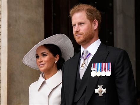 Harry & David Pepper and Onion Relish: A Culinary Delight