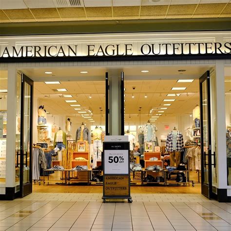 Stores Like American Eagle: Discover the Best Alternatives for Stylish Casual Wear