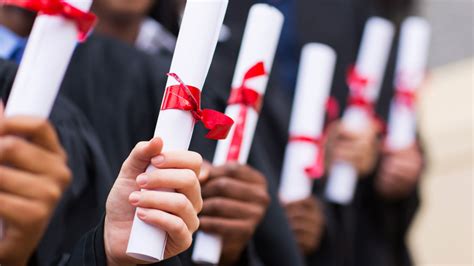 Best Colleges for Business Law: Securing a Path in the Legal Landscape