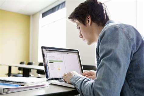 Online Degrees: The Una Approach to Higher Education