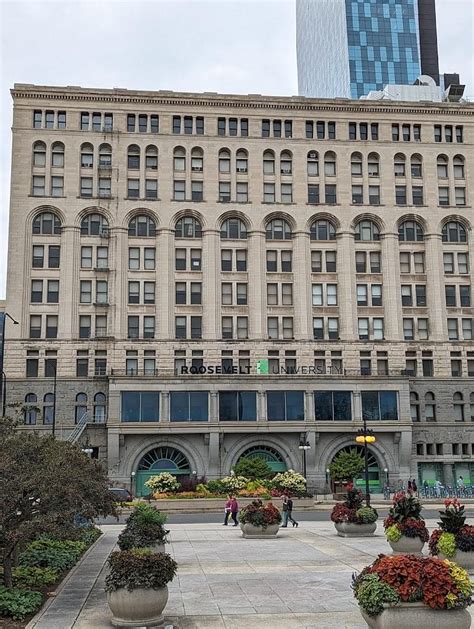 Roosevelt University Rating: A Comprehensive Overview of Rankings and Reputation
