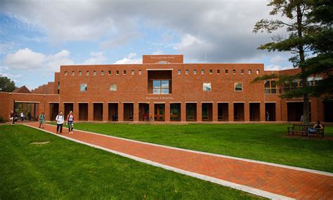 The University of Hartford Library: A World of Knowledge at Your Fingertips