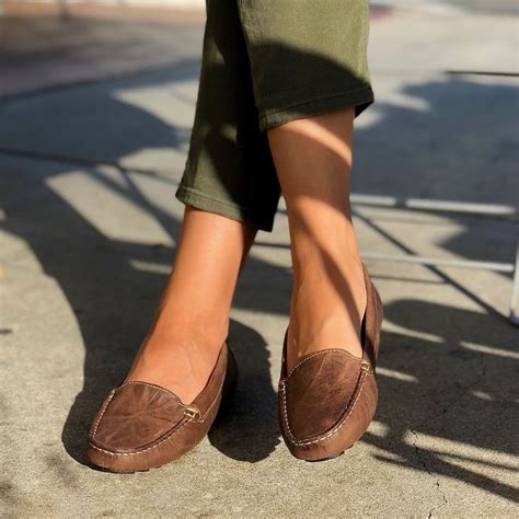 Women’s Driving Loafers: Style and Comfort on the Road