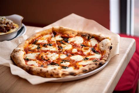 Minnie Olivia Wood Fire Pizzeria: A Culinary Odyssey into the Heart of Italian Tradition
