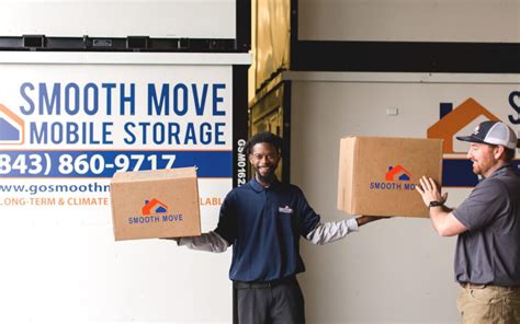Hanging Rod in a Long-Term Storage Unit: Maximize Space and Protect Belongings