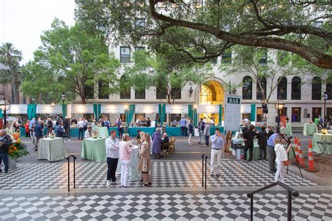 The Gibbes Court Bistro: A Culinary Oasis in Charleston’s Historic District