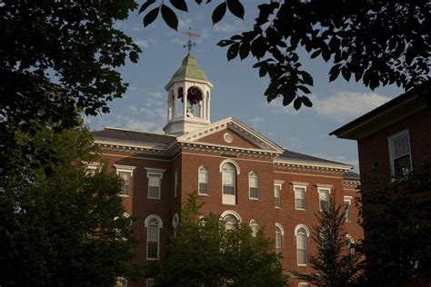Is Bates College a Better School Than Tufts?