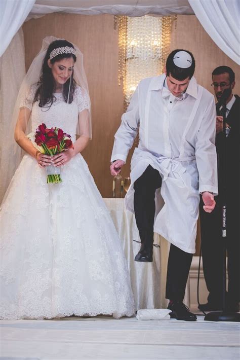 Jewish Wedding Dress: A Timeless Tradition Embracing Modernity