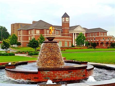 Lee University Jobs in Cleveland, TN Job Search Tips FAQs Conclusion Additional Resources Tables