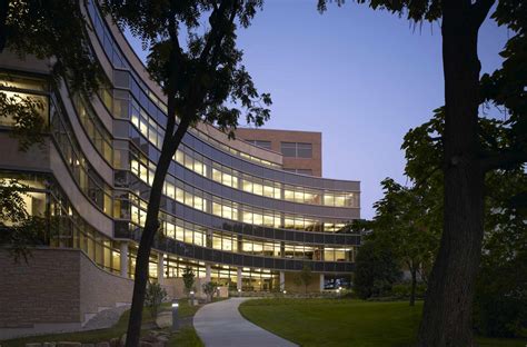 University of Wisconsin Medical Foundation Centennial Building: A Beacon of Innovation and Healing