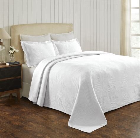 Twin Size Bedspreads: The Perfect Way to Top Off Your Twin Bed Benefits of Twin Size Bedspreads How to Choose the Right Twin Size Bedspread Where to Buy Twin Size Bedspreads Conclusion