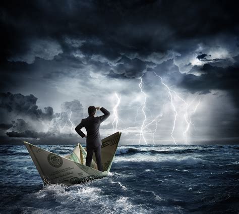 En Una Tempestad: Navigating the Turmoil of the Modern World