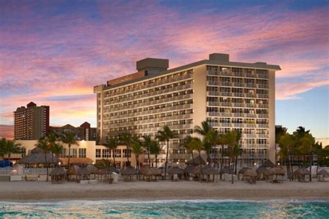 Best Hotels Near University of Miami