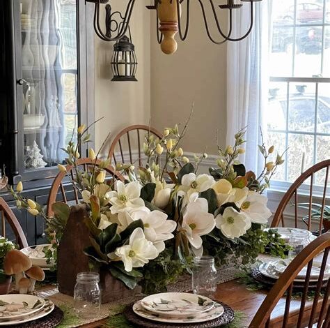 Dining Table Flower Arrangements: A Guide to Creating Stunning Centerpieces