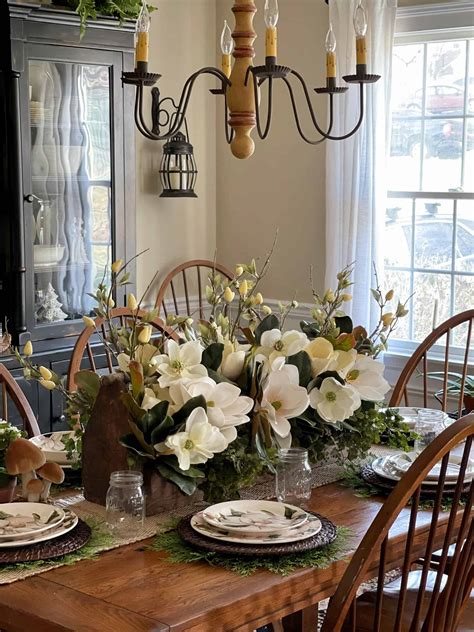 Dining Table Flower Arrangements: A Guide to Creating Stunning Centerpieces