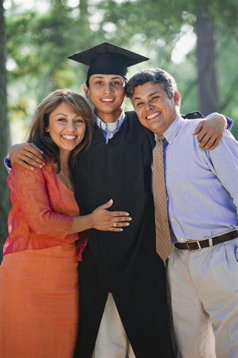 What Do Parents Wear to a Graduation Ceremony?