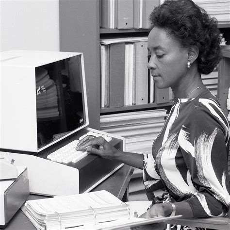 Annie Easley: A Pioneer in Computer Science and Mathematics Education