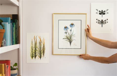 Best Tape to Hang Posters: The Ultimate Guide to Safe and Secure Display