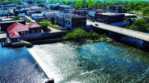 The “W” in Waverly, Iowa: A Tapestry of History, Art, and Culture Tables Keywords