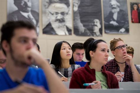 College History Class Prepares Students for the Civil War