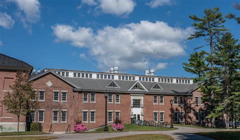 Bowdoin College Bookstore: A Literary Hub for Students and Scholars