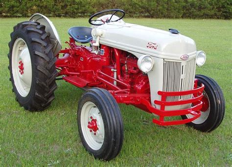 1953 Ford N Series Tractors 8N 9N 2N NAA 600