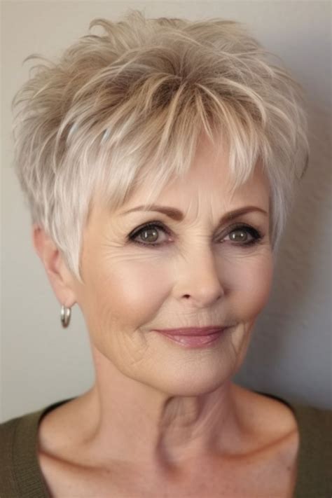Women’s Short Hairstyles Over 50: A Guide to Choosing the Perfect Cut