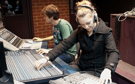 Nashville Internships: A Gateway to the Music Industry