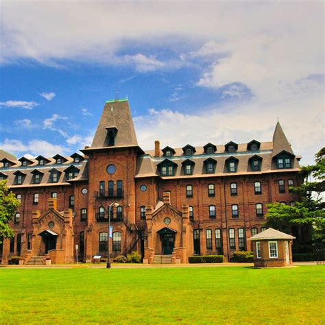 My Campus: Hampton University