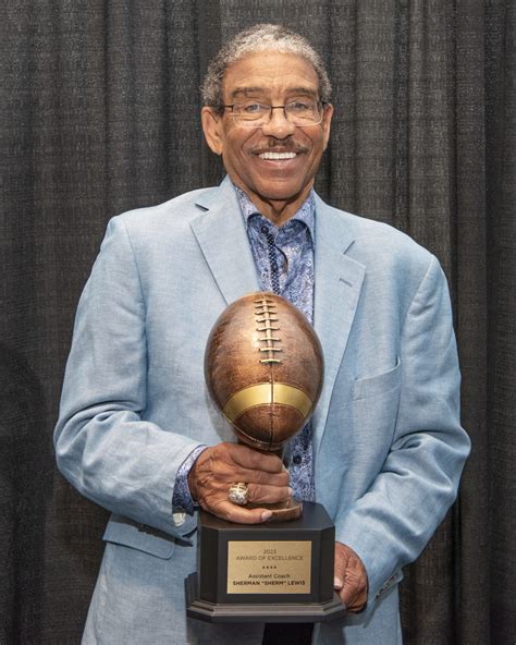 Gail Lewis: A Trailblazing Quarterback Inspiring the Future of Football