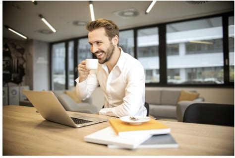 Non-Desk Jobs for Business Degree Holders: Exploring Lucrative Pathways