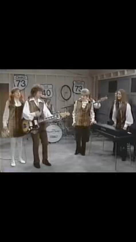 SNL Brady Bunch Partridge Family: A Nostalgic Throwback