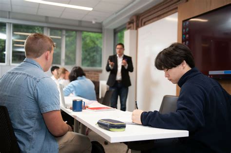 Seminary Schools in Arizona: A Comprehensive Guide to Training for Ministry Tables for Comparison