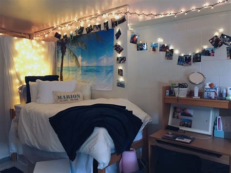 Bartlett Hall at UMass: A Historic Dorm with Modern Amenities Table 1: Room Types and Rates Table 2: Amenities and Services Table 3: Resident Life Table 4: Benefits of Living in Bartlett Hall
