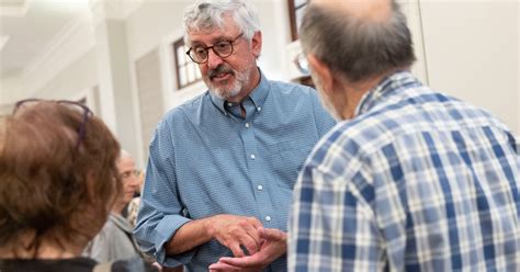 Forums for Seniors: A Vital Resource for Connection, Information, and Support
