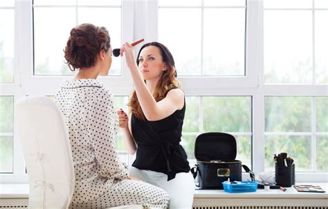 Makeup Artist Jobs in Los Angeles