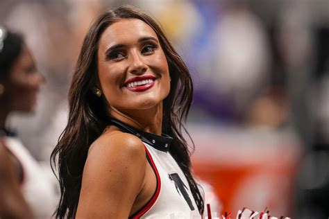 Madden Girl Darla: A Journey Through the NFL’s Glamorous Sidelines