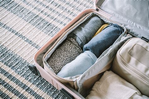 How to Pack Clothes for College: A Guide to Maximize Space and Style