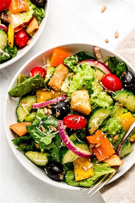 What to Serve with Salad as a Side Dish: A Comprehensive Guide to Delightful Pairings