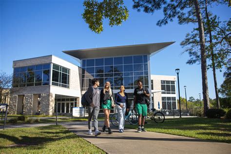 University of West Florida Division: Academic Excellence and Student Success Frequently Asked Questions Additional Resources