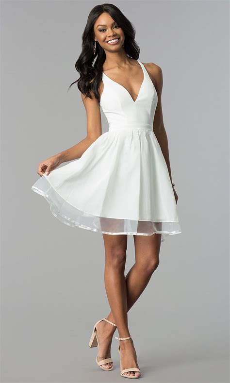 White Short Dress Graduation: A Guide to Finding the Perfect Dress for Your Big Day