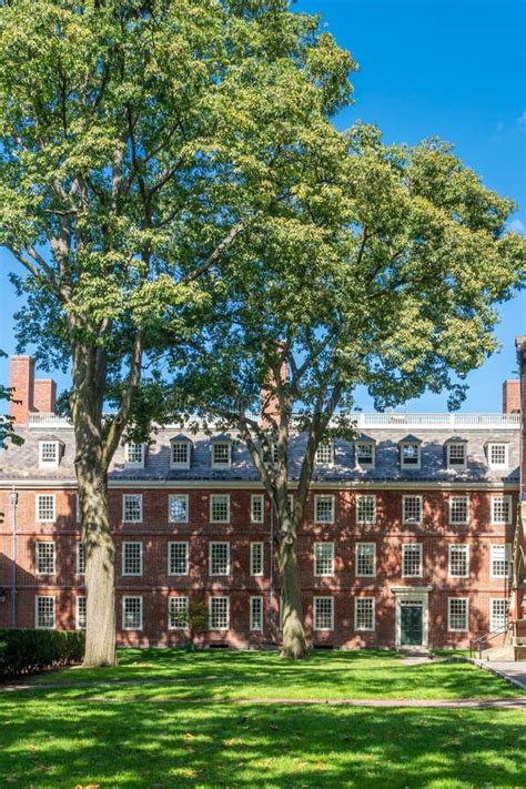Straus Hall Harvard: A Historical Landmark in the Heart of Campus
