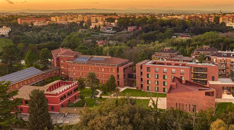 Dive into the Heart of Roman Excellence: Loyola University Chicago Rome Center