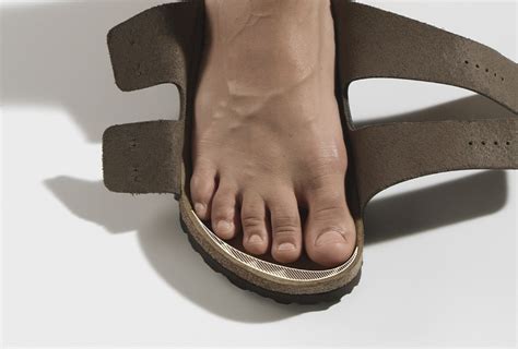 Women’s Narrow Shoes: A Guide to Finding the Perfect Fit