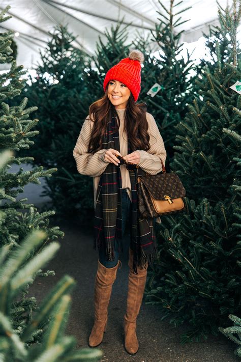 Christmas Outfits for the Whole Family: Capturing the Festive Spirit with Style Tips for Choosing the Perfect Christmas Outfits