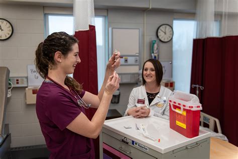 VCU Accelerated Nursing Program: A Fast-Track to a Rewarding Career in Nursing Frequently Asked Questions about the VCU Accelerated Nursing Program