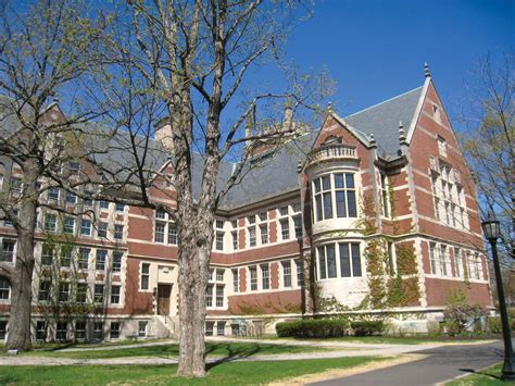 Praise Hall Bowdoin: An Architectural Gem and a Coveted Campus Destination